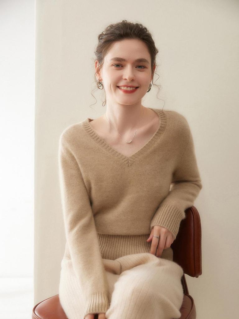 7-Gauge V-Neck Ribbed Women's Cashmere Sweater for Autumn/Winter 2025 – Fashionable and Versatile Knitwear