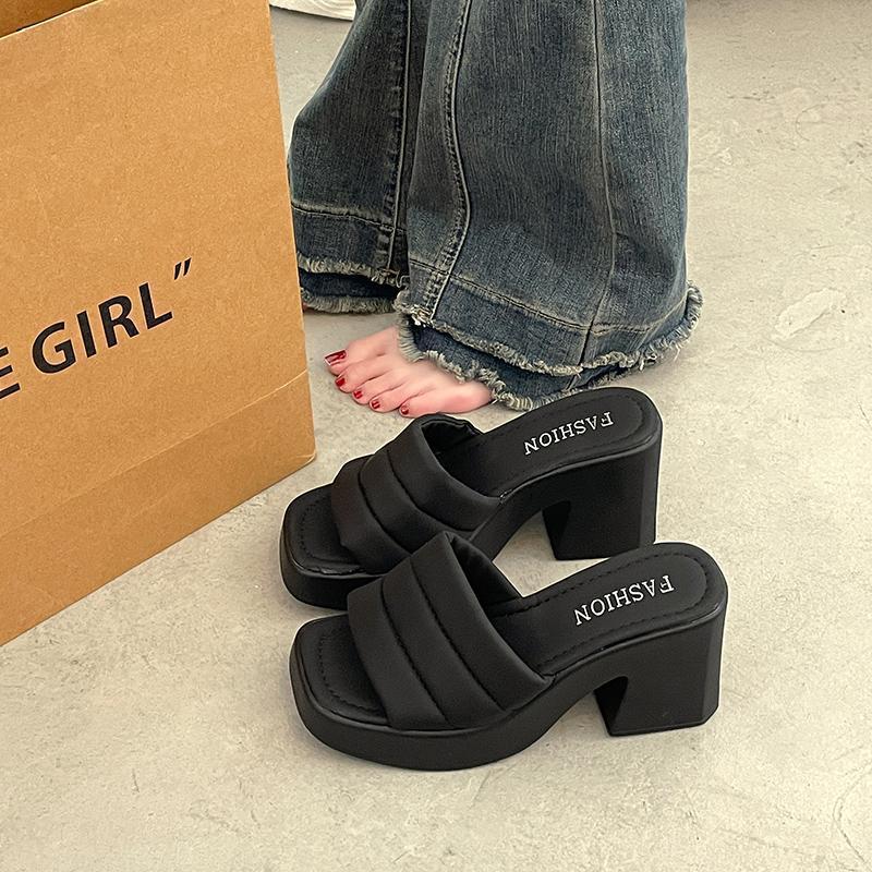 French feeling thick-soled cool slippers women's summer wear fashion 2025 new fairy Xiaoxiangfeng going out high heels