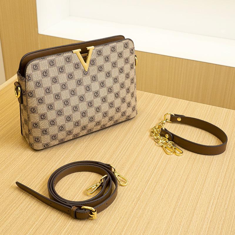 Women's Diagonal Shell Bag Classic Vintage Print Bag Light Luxury Large Capacity Single Shoulder Chain Hand Bag