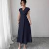 Robe décontractée slim plissée à col en V été 2025 pour femmes, style européen et américain - Nouvelle mode, tempérament