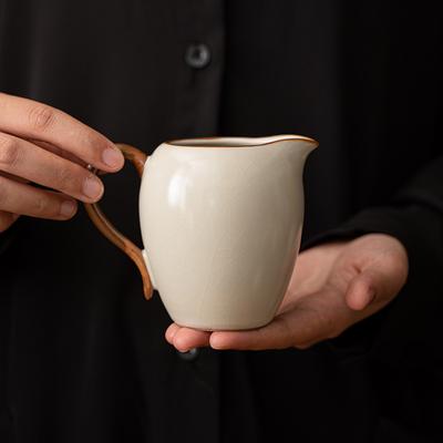 Beige Ru Kiln Beauty Fair Cup Chinese Large Tea Sea Divider Kung Fu Tea Set Fair Tea Divider Ceramic Fair Cup