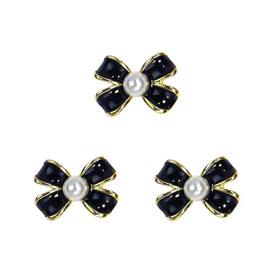 Zarte Nail-Art-Dekore, leicht glänzend, zum Selbermachen