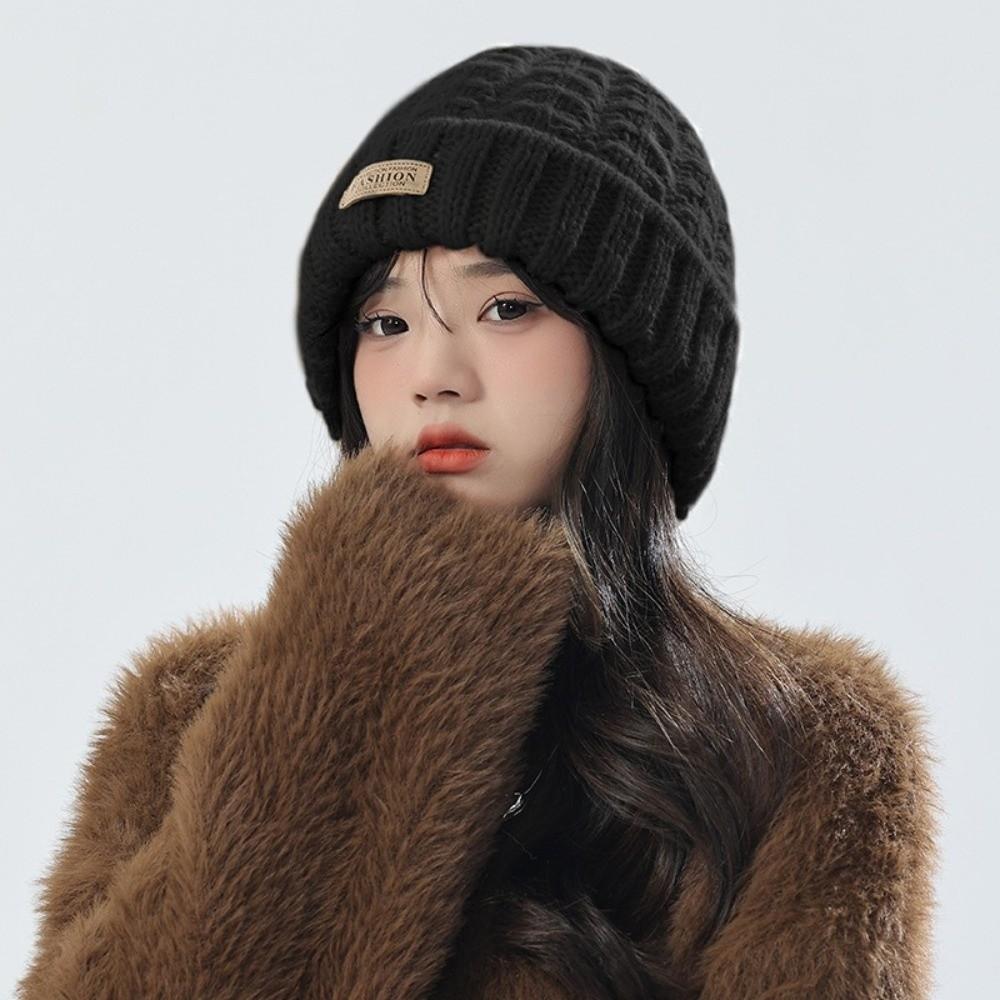 2Pcs Thicken Neck Guard Hat Set Korean Style Warm Scarf Trendy Knitted Hat Scarf Couple