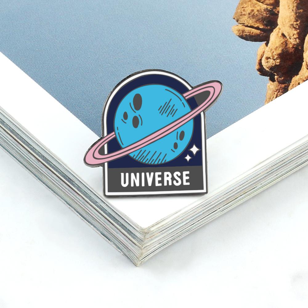 Creative Explore Universe Lapel Pins Space Astronaut Planet Adventure Brooches for Kids Friends Cartoon Custom Bag Badge Jewelry