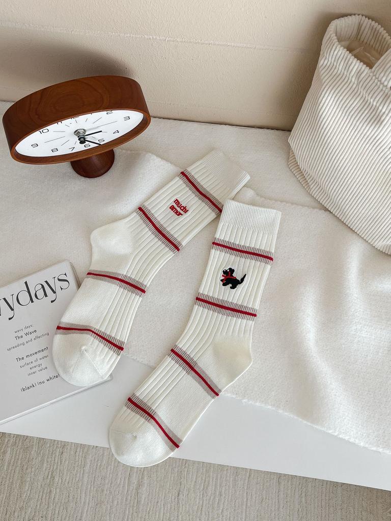 Recently, Chao Loves To Wear It! Tb College Style Pile Socks Ab Puppy English Embroidery Style Cotton Socks For Women