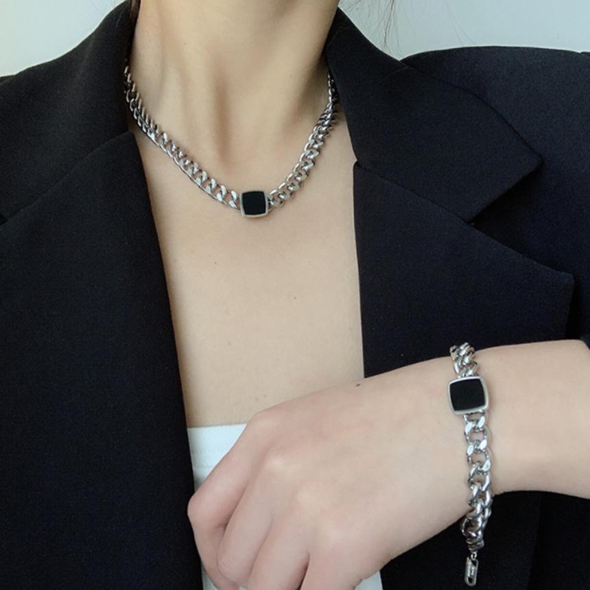 

316l Нержавеющая сталь Личность Толстая Цепочка Хип-Хоп Черная Квадратная Цепочка Ключицы Модный Дамский Костюм N -275