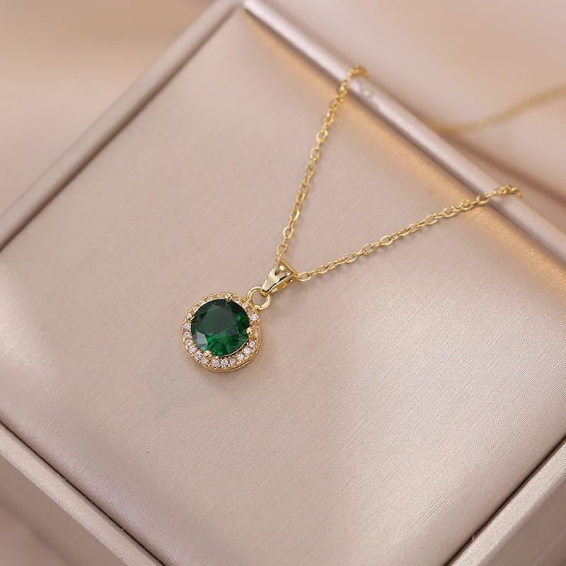 Women's Fashion Heart Pendant Necklace - Elegant, Simple Design, Versatile Clavicle Chain Jewelry