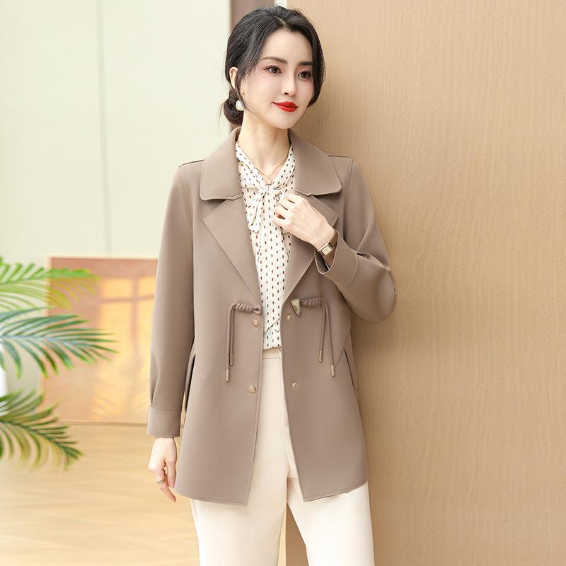 

Шикарный весенний тренч для женщин среднего возраста - Коллекция 2025 для модных мам 40+ 3XL (121-131 jin)