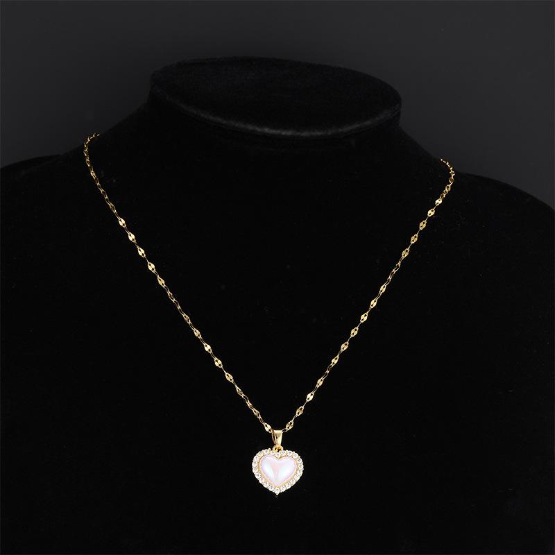 Love Necklace Women'S Simple Versatile Fresh And Sweet Pearl Heart Pendant Clavicle Chain