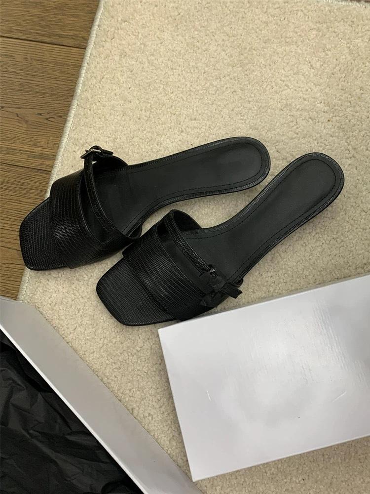 

Sheepskin version~ French niche conical cat and one-word slippers for women s outer wear 2025 summer new fashionable cool slippers 40 чорний