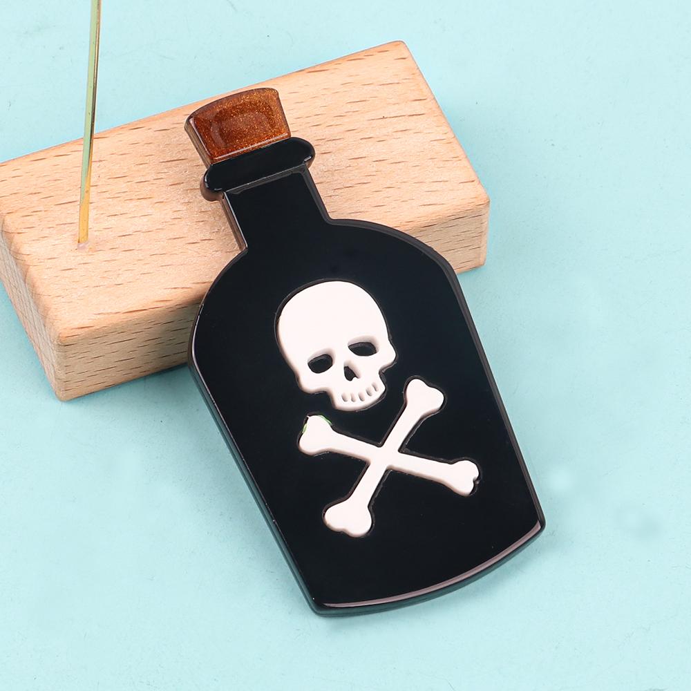 New Luminous Poison Bottle Acrylic Brooches Lapel Pins for Women Gothic Skull Bone Badge Brooch Halloween Jewelry Accessories