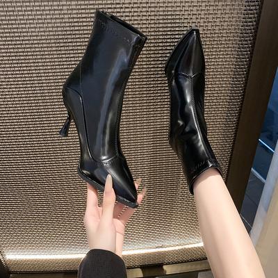 Kurzstiefel mit hohen Absätzen Damen 2025 Herbst und Winter neue koreanische vielseitige spitze Stiefeletten dünne Stiefel französische Retro braune Kurzstiefel