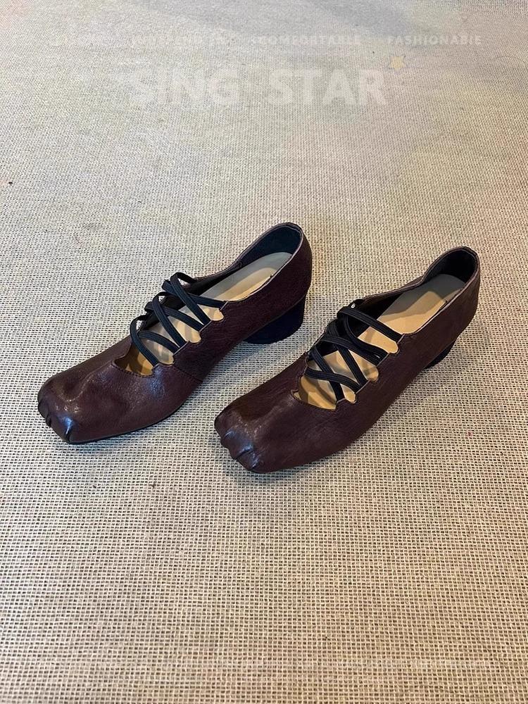 

Версия из овчины ~ ретро-нишевая одинарная туфля с перекрестными ремешками, плиссированная кожаная обувь с квадратным носом и неглубоким горлом, женские балетки 40