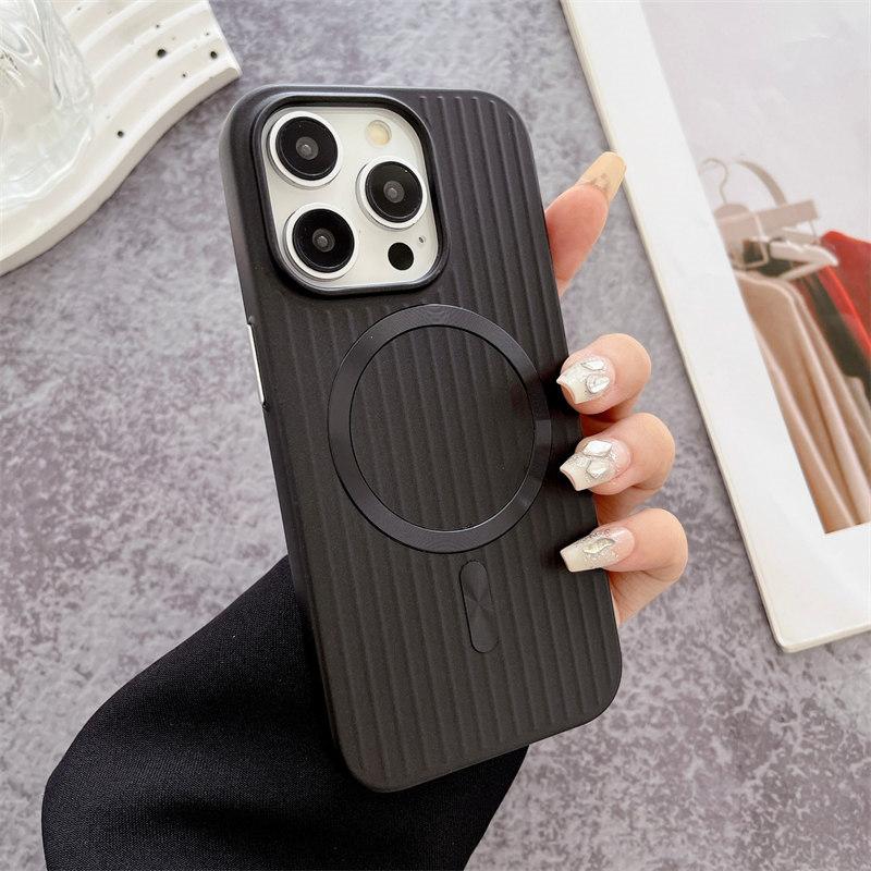 

Роскошный гофрированный матовый магнитный чехол для iPhone 16 15 14 13 Pro Max Plus для беспроводной зарядки Magsafe, жесткий чехол для ПК iPhone 13 чёрный