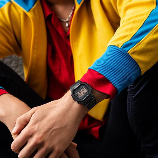 Casio Orologio da uomo G-SHOCK in resina 200M resistente all'acqua e agli urti al quarzo GW-B5600MG-1