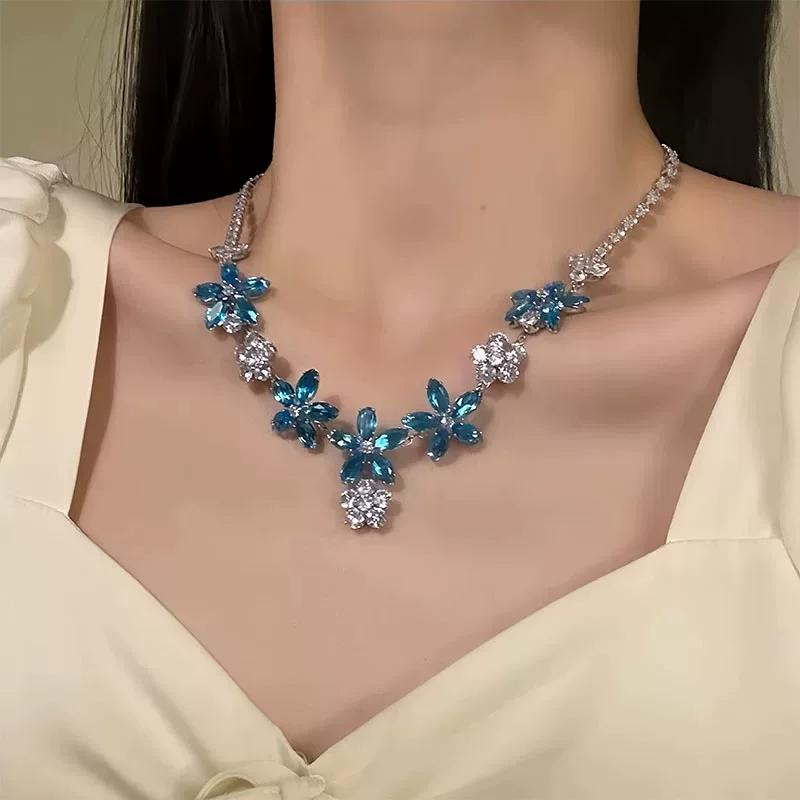 Super flash blue flash diamond flower