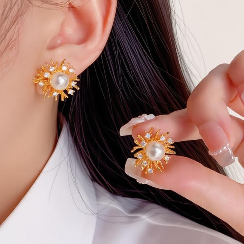 Sunflower Zircon Stud Earrings - Silver Needle, Versatile, High-End Luxury Feel