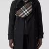 Burberry Borsa a tracolla pettorale in tela ecologica a quadri scuri da uomo Marrone Noce Scuro 80365591
