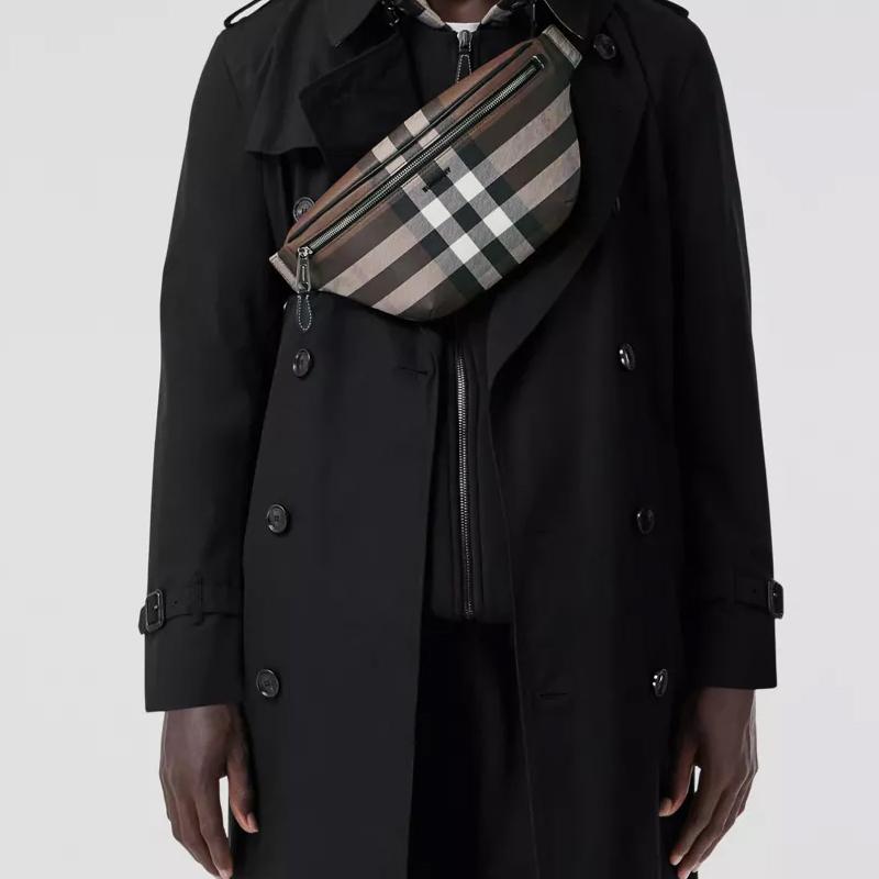 Burberry Borsa a tracolla pettorale in tela ecologica a quadri scuri da uomo Marrone Noce Scuro 80365591