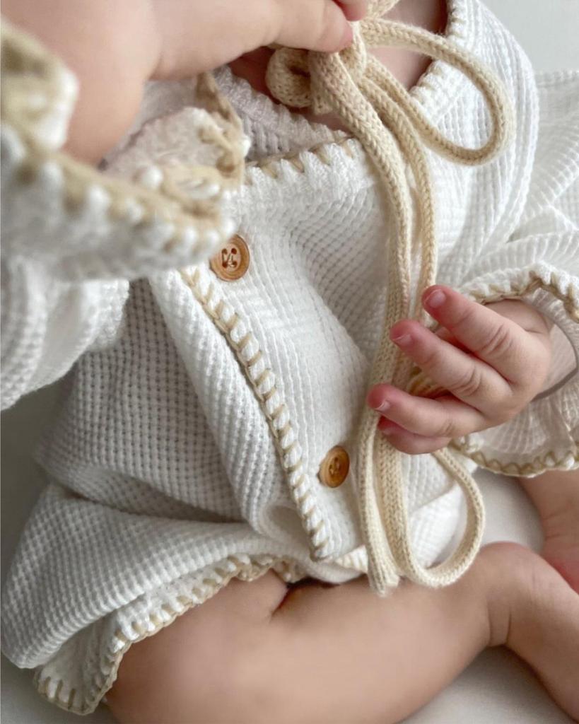 2026 Infant Waffle Lantern Sleeve Romper - Baby Girl Spring Outfit with Single-Breasted Design and Diaper Cover