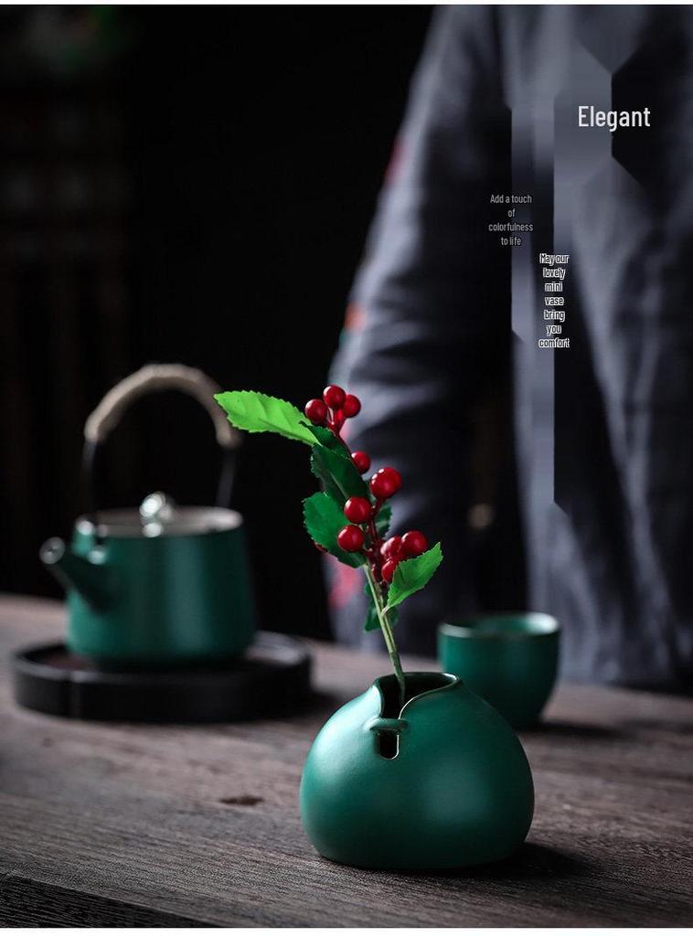 Yu Su Nordic Style Ceramic Flower Vase: Elegant Qipao Design for Small Flowers, Dry Arrangements, and Hydroponics in Living Room or Desktop Décor.
