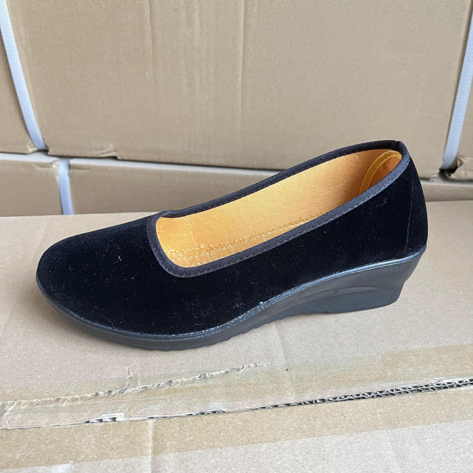 

Cloth shoes square mouth bevel hotel work women s shoes middleaged and elderly women s mother shoes square dance shoes 34