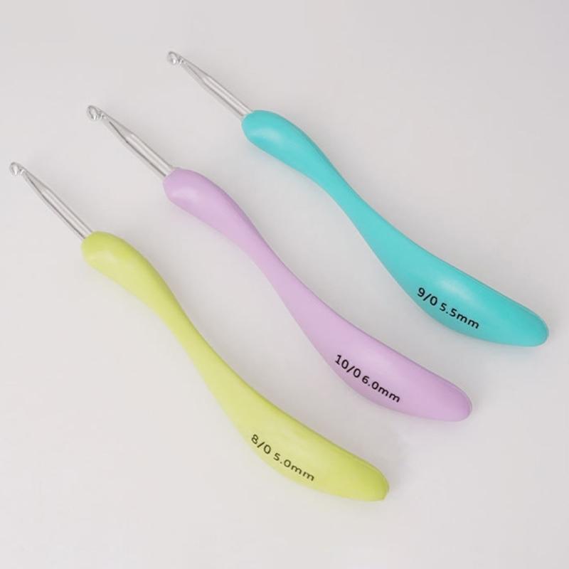 8Pcs Ergonomic Crochet Hook for Beginner Crochet Hobbyist,8 Size Long Handle Crochet Hook Needle 2.5mm-6mm  (4/0-10/0MM)