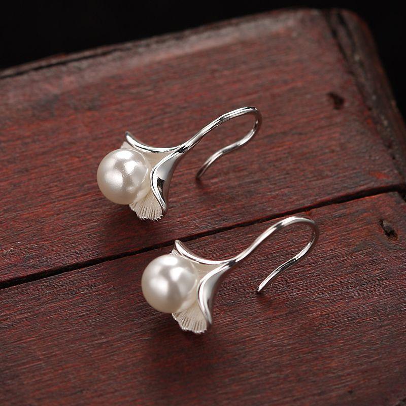 Leaf Earrings Women'S Small Fresh Apricot Leaves Cute Imitation Pearl Sweet High-End Short Earrings