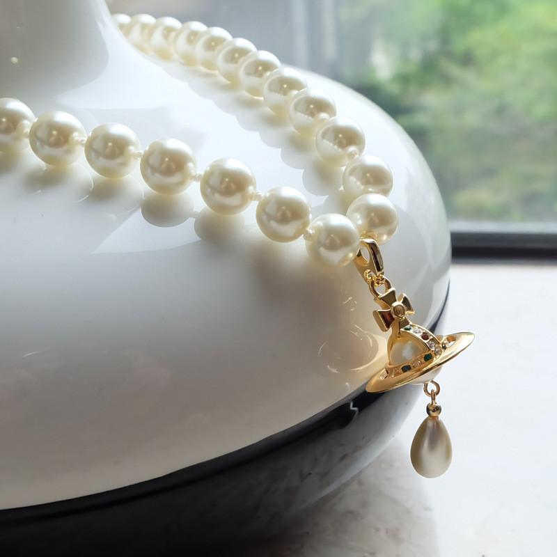 Pearl Saturn Classic Pendant Necklace Geometric Copper Design Fashionable Women