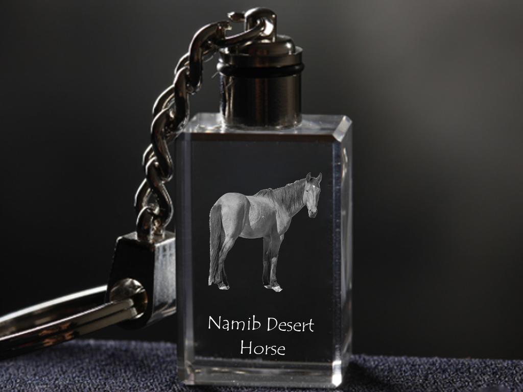 Koń pustyni Namib - kryształowy wisiorek ze zdjęciem konia, podświetlany wisiorek, wyjątkowy prezent od marki Art-Dog