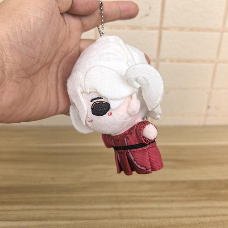 10Cm Adorned With Red Clothes Costume Identity V Mary Bloody Queen Cartoonish Cuddly Companions Backpack Pendant Lovely Animated Gaming Stuffed Doll