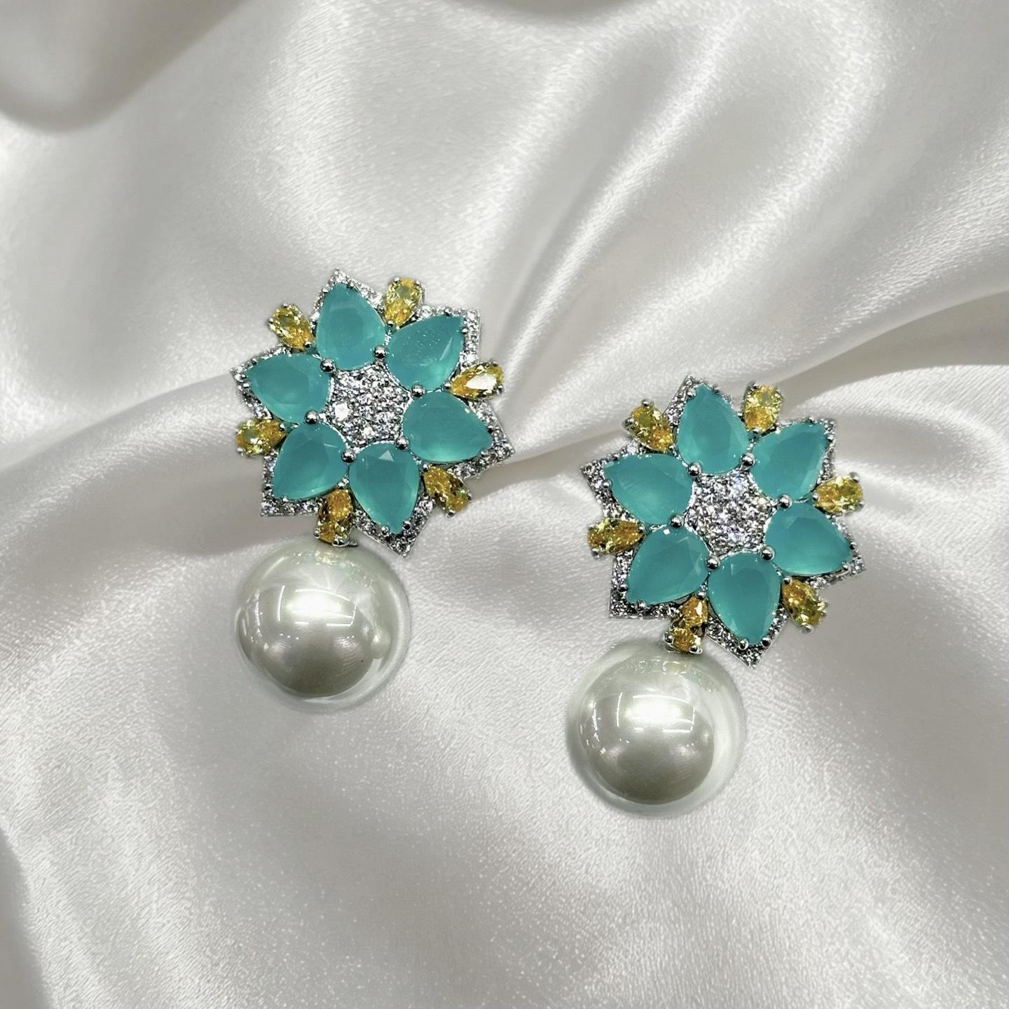 2026 Xiaoxiangfeng Exquisite High-end Pearl Flower Earrings Women, Music Festival High-end Temperament Earrings Stud Earrings
