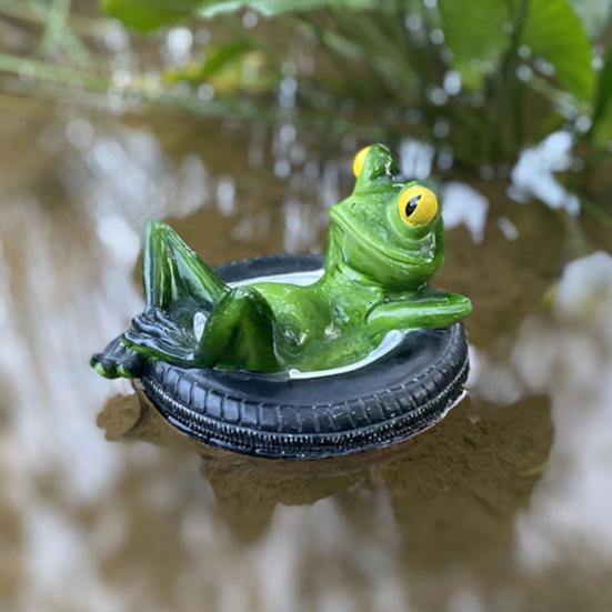 Resin Frog Ornament Floating Water View Sculpture Fish Tank Frog Decoration Garden Pond Pool Ornament Outdoor Decor