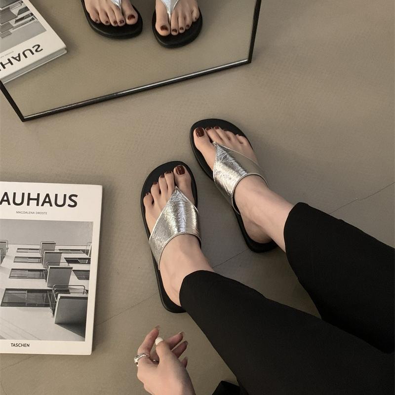 Summer Women Slippers Flat Clip Toe Flip Flops Outdoor Casual Non-slip Beach Slippers 2025 Fashion Female Soft Sole Sandals