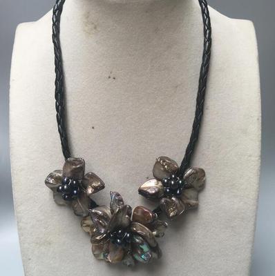 18 Inche Mop Shell Pearl Handmade Flower Pendant Necklace Fashion Jewelry