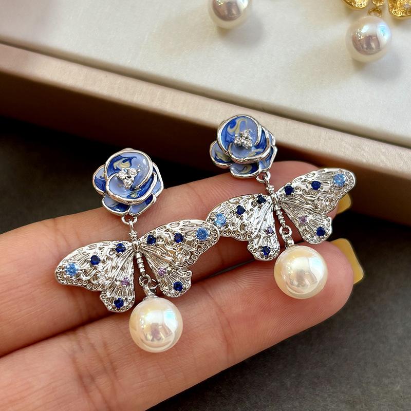 

Бриллиантовые серьги-пусеты с цветами, бабочками и жемчугом, в стиле ретро, с темпераментом, нишевые, легкая роскошь, универсальные