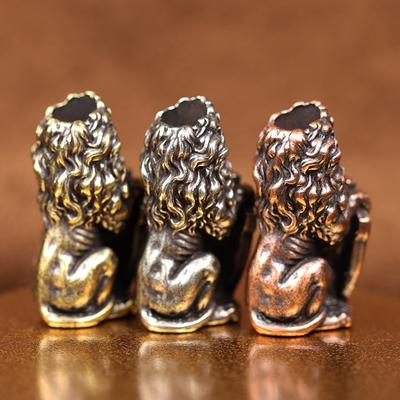 Figura de León con escudo de búho, cuchillo de latón, cuentas EDC para exteriores, pulsera tejida de paracaídas, cordón, colgante, accesorios para herramientas
