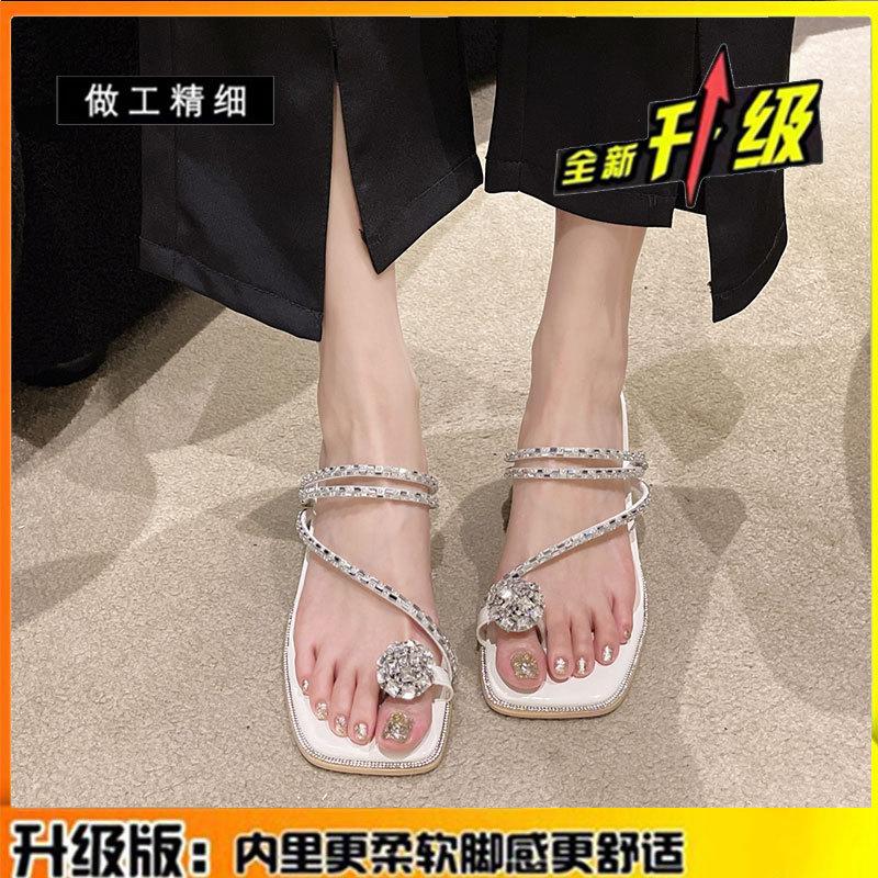

Thick-heeled slippers for women to wear summer new pigeon eggs, rhinestones, cool slippers, versatile toes and two sandals. 40