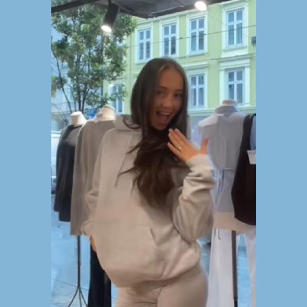 2KWEIRD Women's Shinny Sequin Angel Wings Hooded Jacket Pant Long Sleeve Loose Casual Hooded Pullover New Lady Y2K Autumn Outwears