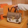 Dámská prémiová retro luxusní crossbody kabelka - evropský a americký styl, špičkový odznak, horký prodej malé kabelky