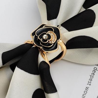 New Alloy Scarf Buckle Crystal Knotting Artifact Shawl Ring Clip DIY Multifunctional Brooches Jewelry Accessories