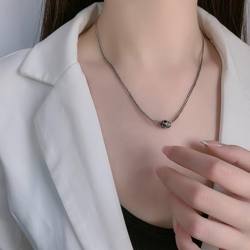 Crown Necklace Heavy Industry Clavicle Chain Tide Cold Wind Pendant Accessories
