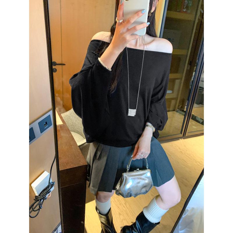 Petite Asymmetrical Off-Shoulder Batwing Sleeve Cropped Top for Women - Spring 2026 Arrival