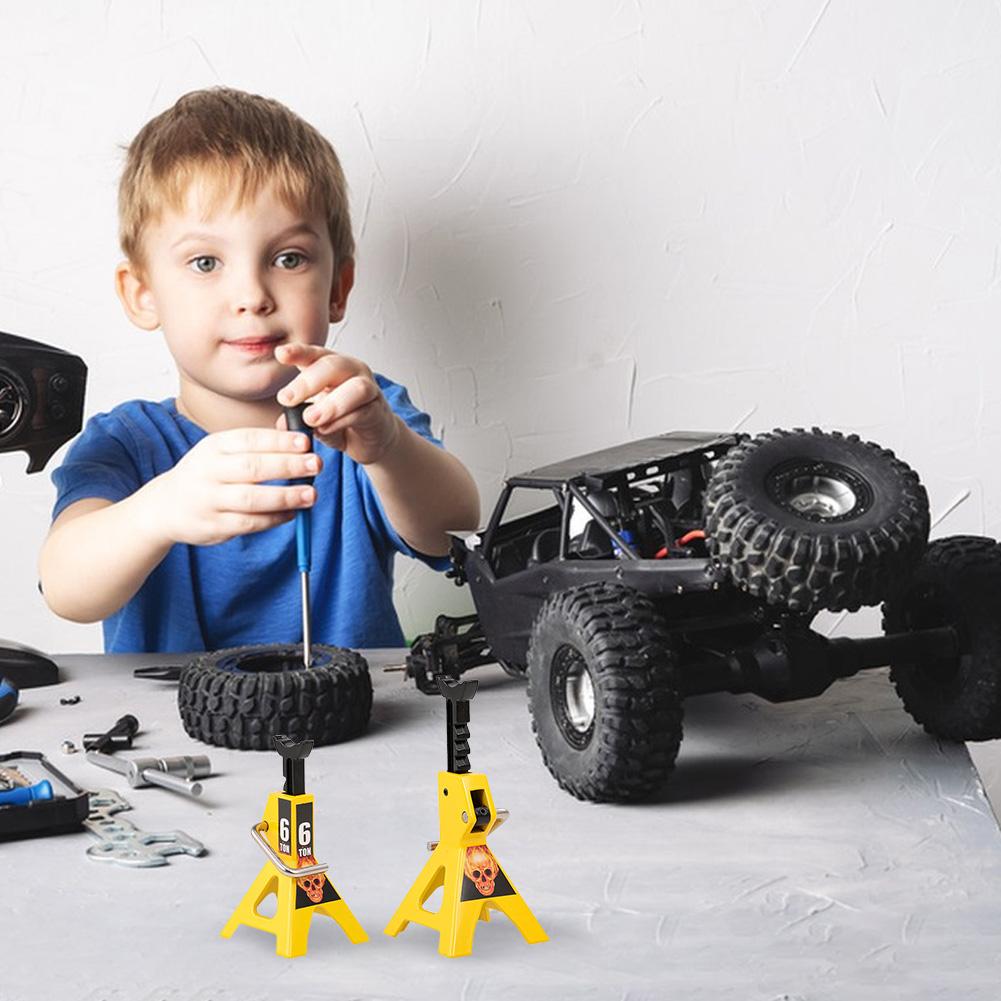 2 Pack Simulation Metal 6T Jack Repair Tool Height Adjustable Mini 6T Jack Stands Frame Placed Holder for  1/10 RC Crawler Car