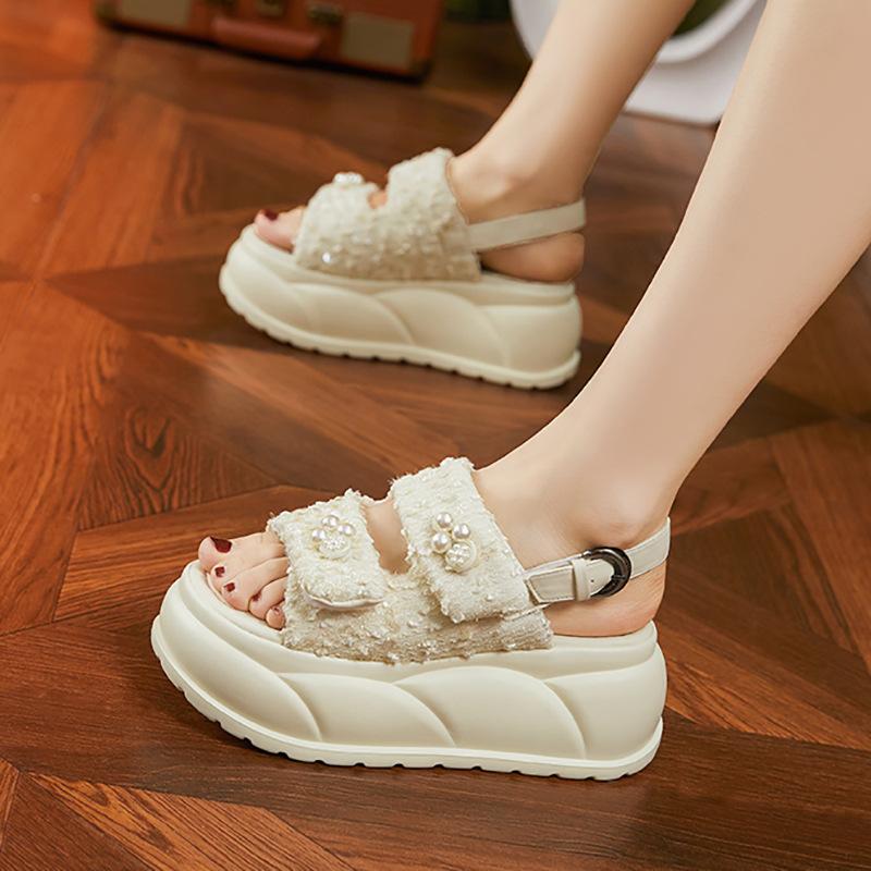 7,5 cm Syntetiska Dam Casual Höga Märkes Peep Toe Skor Mode Tofflor Platå Kil Sandaler 2024 Sommar Bling Ihåliga