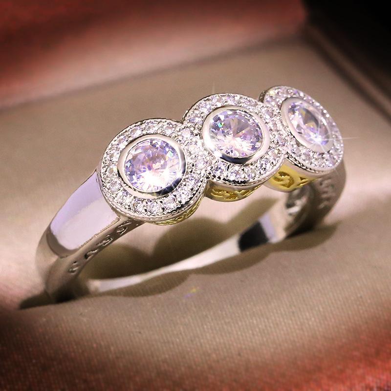 Fashionable New Jewelry Inlaid with AAA Zircon Creative Versatile Womens Two Color Ring