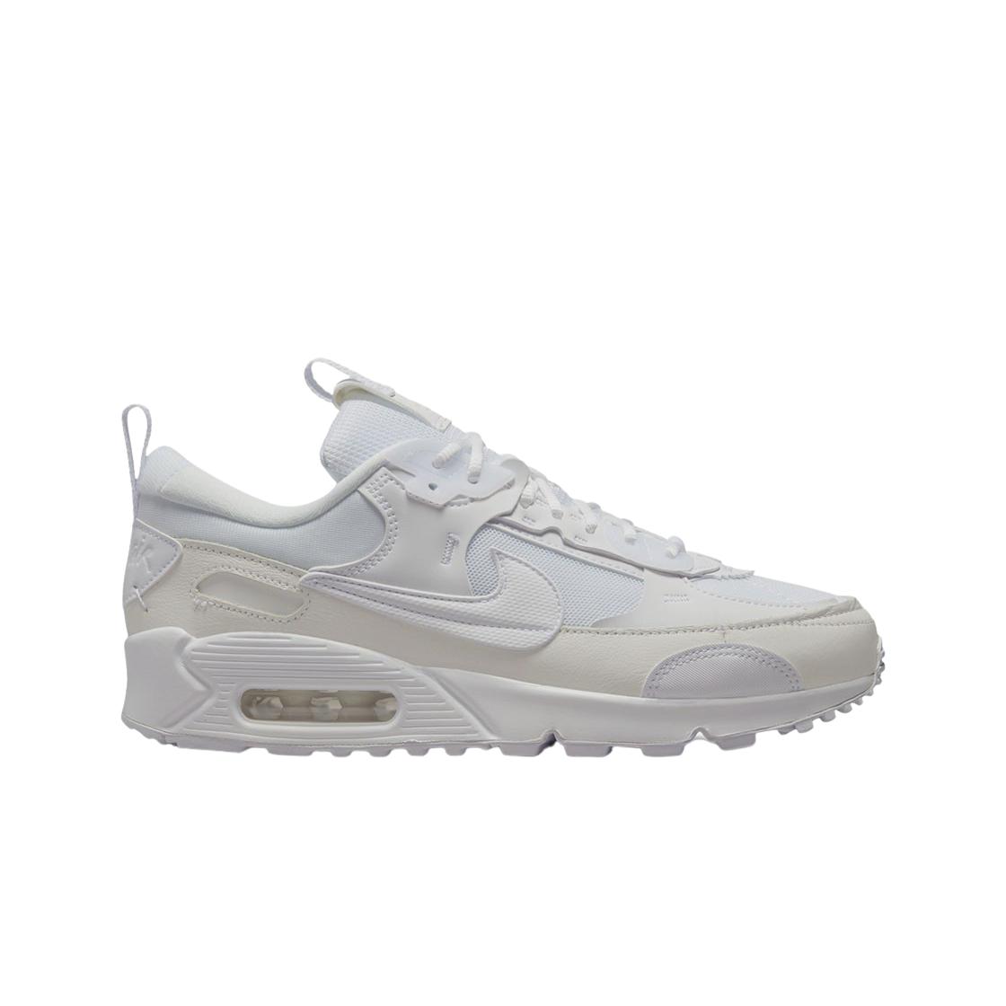 

(в) Nike Air Max 90 Futura Тройной белый 230