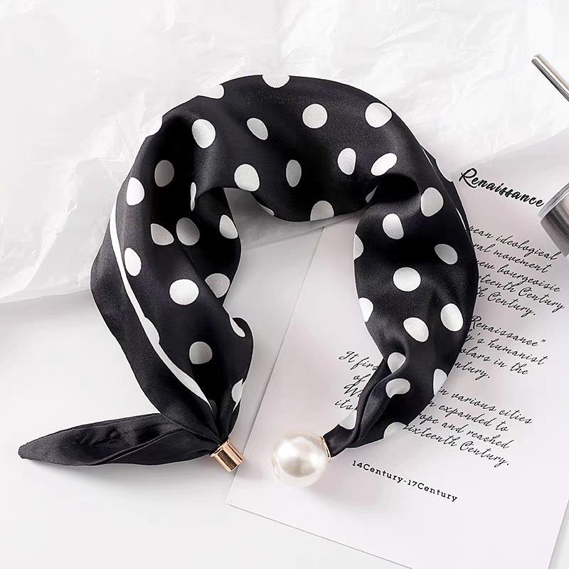 New Spring and Summer Thin Pearl Necklace Magnetic Buckle Lazy Silk Scarf Women's Pendant Scarf Collarbone Chain Silk Scarf