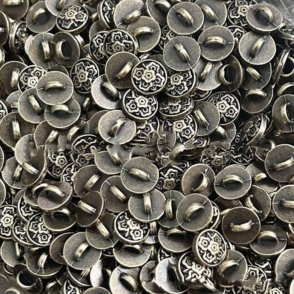 20 Stück Mini DIY Puppenmäntel 7mm Kleidung Metall Schnallen Hohe Qualität Floral Knopf Schnalle für 1/6 Puppe