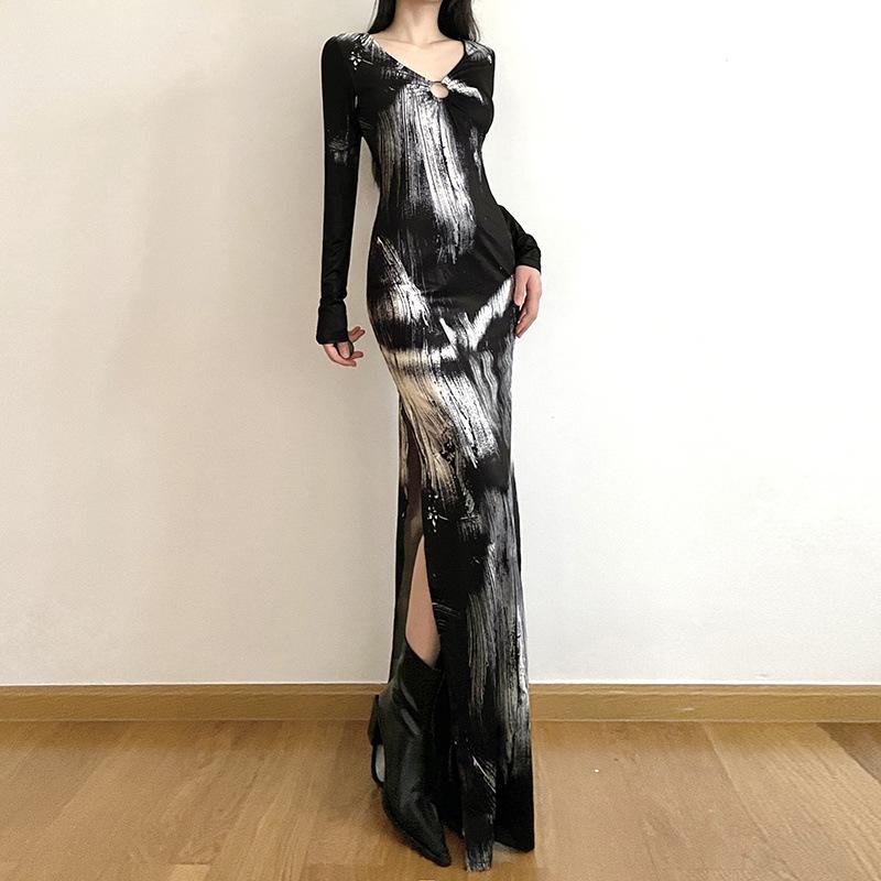 

Европейское и американское длинное платье с блоками цвета tie-dye, с neckline с металлическим кольцом, приталенный силуэт для стройности - Модная женская мода. Large чёрный